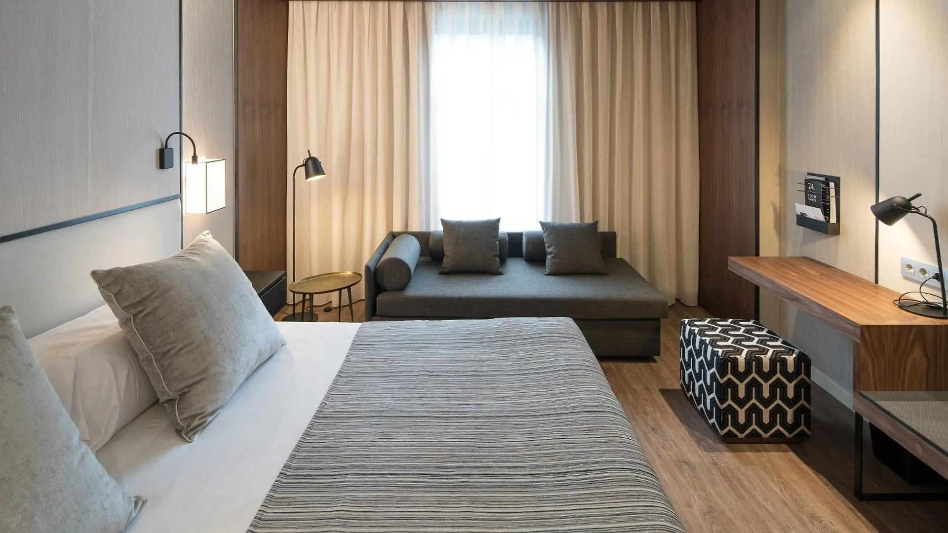 Catalonia Barcelona Plaza Hotel
